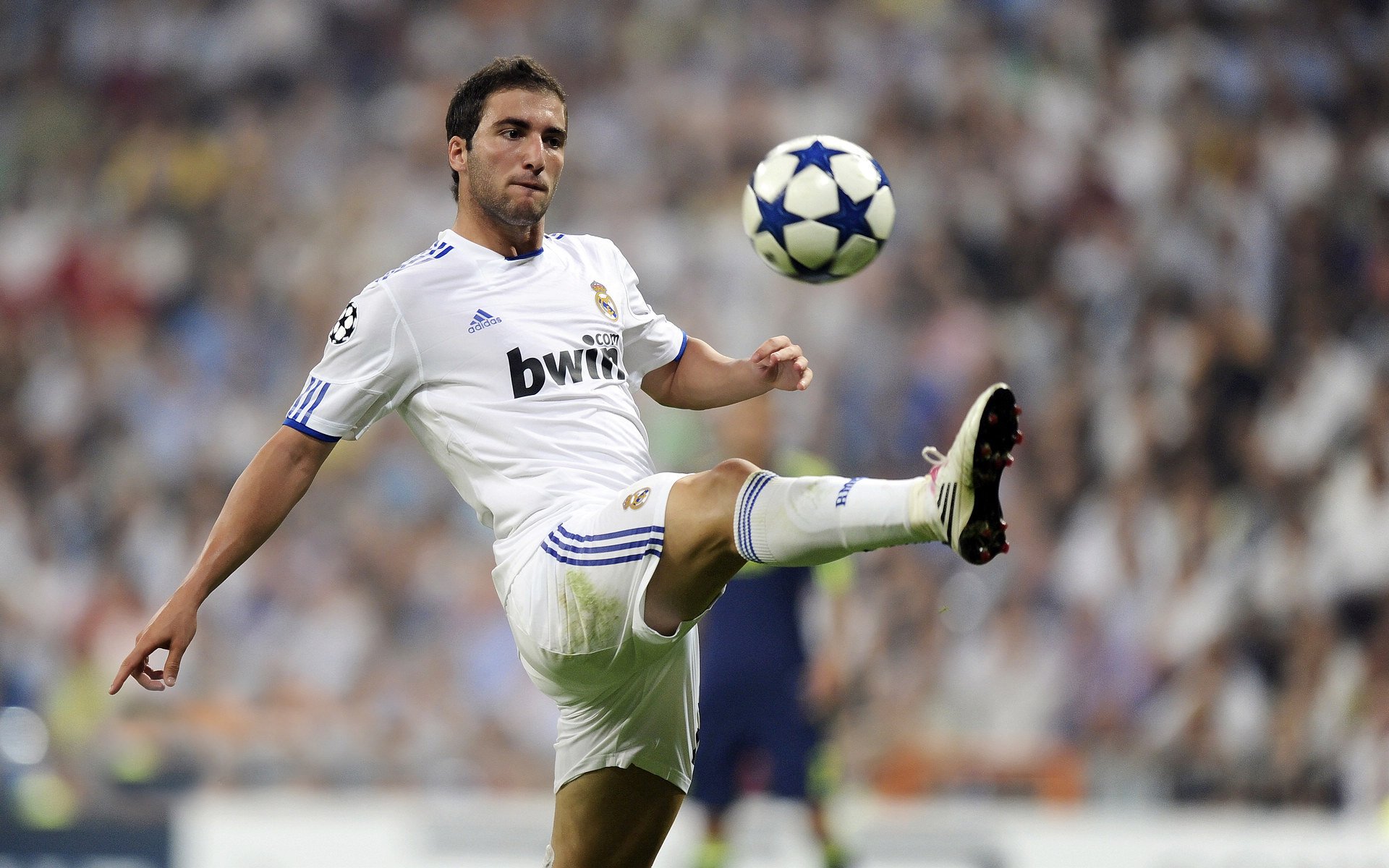 “英超关键战役:谁能把握胜利赢得联盟荣誉?”,英超总结